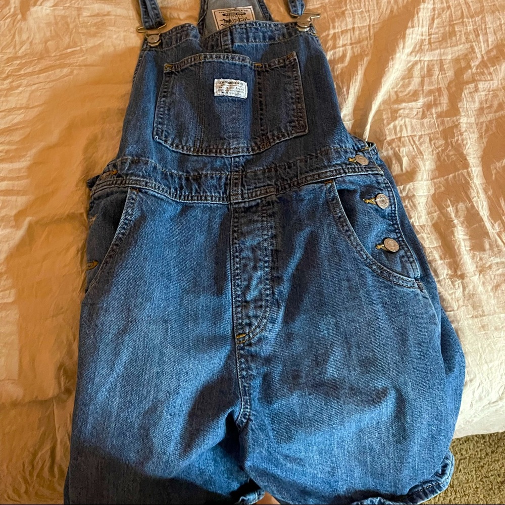 Brand new Levi overall shorts